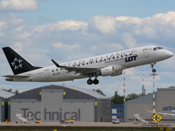 Embraer 175LR (ERJ-170-200LR)